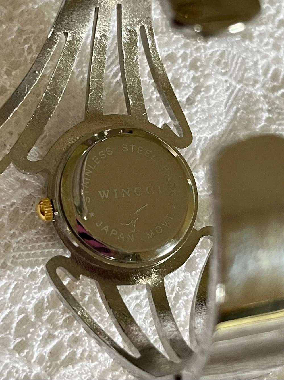 Wincci Two-Tone Cuff Watch with White Dial